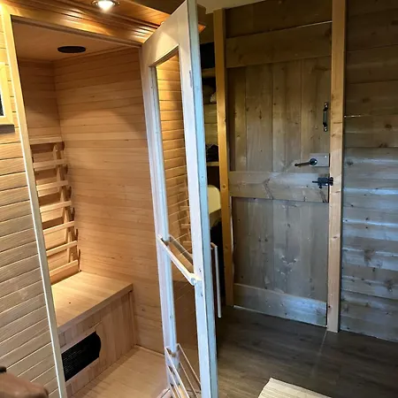 Сasa de vacaciones Cosy And Romantic Forest House Met Infrarood Sauna Op De Veluwe
